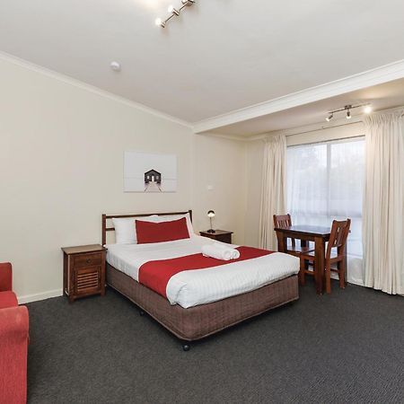 Amaroo Motel Tumuts Best Accommodation Exterior photo