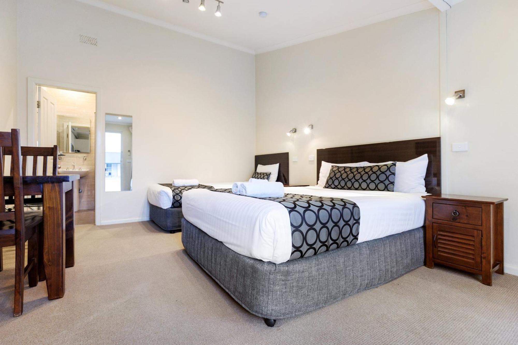 Amaroo Motel Tumuts Best Accommodation Exterior photo